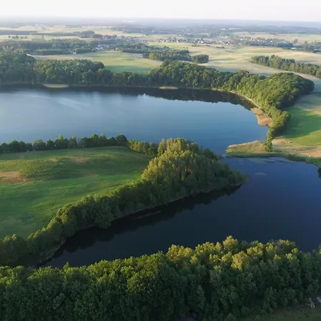 ファームステイ Srebrny Klon ビトゥフ